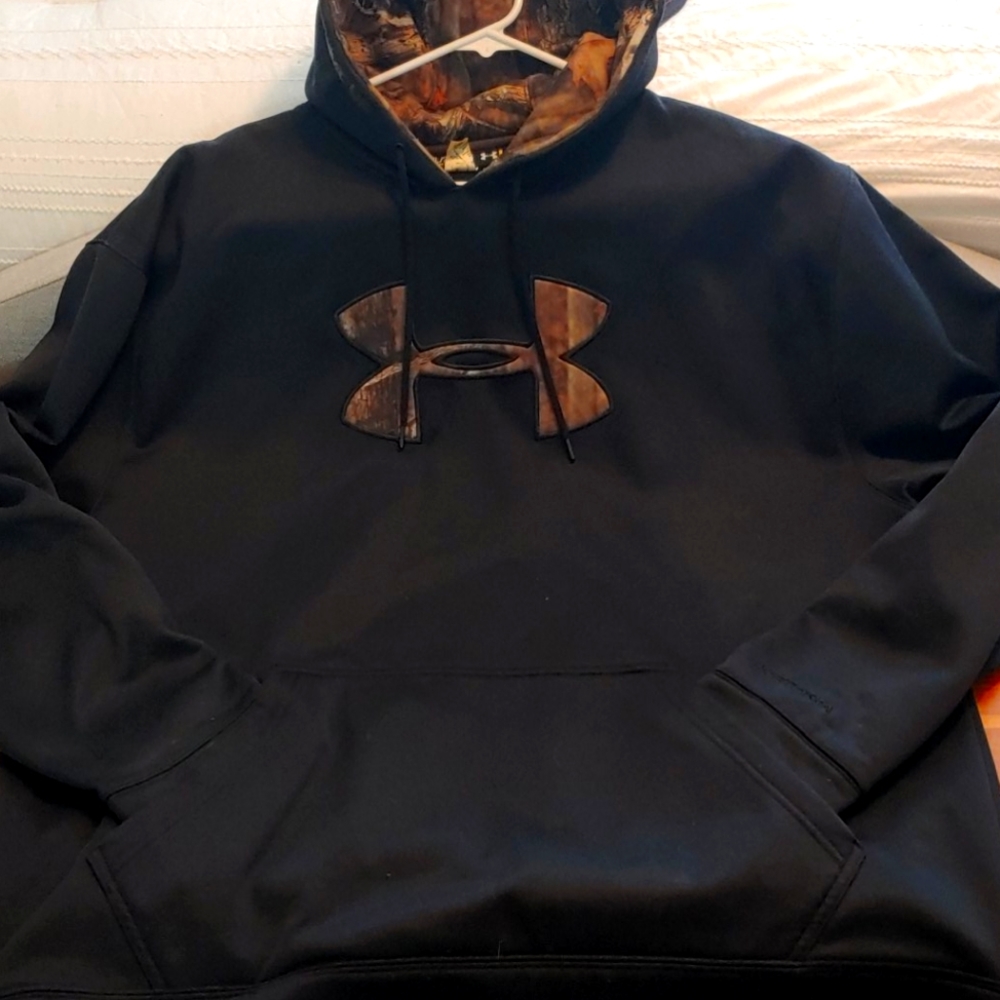 Mens under armour hoodie